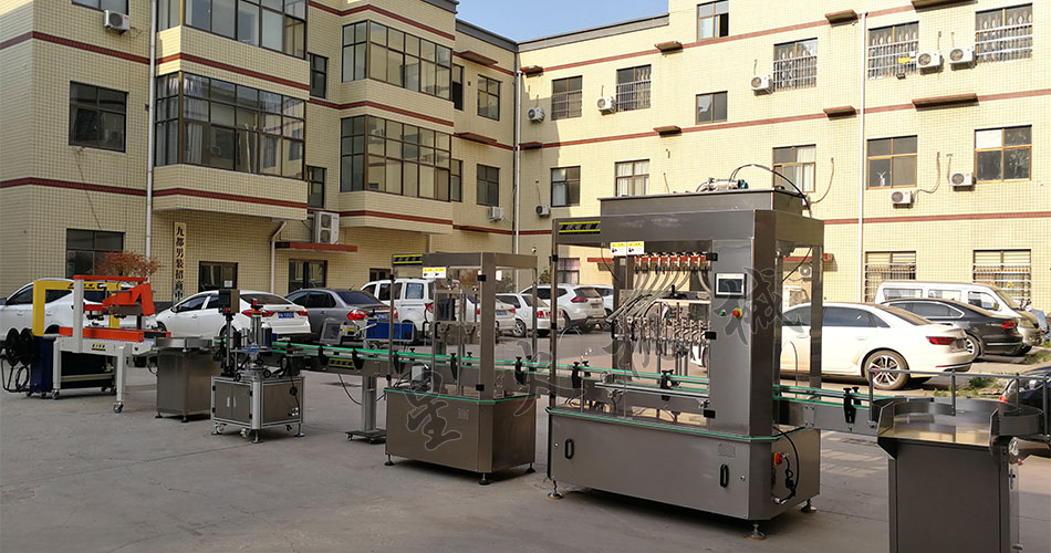 南京星火廠(chǎng)房展示液體灌裝線(xiàn)設(shè)備