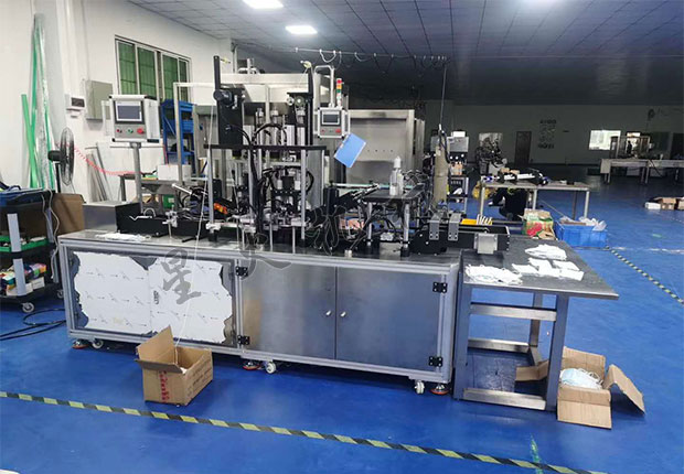 星火全自動(dòng)kn95口罩機(jī)車間展示