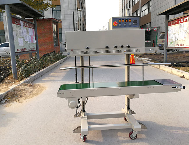 �Ԅ�(d��ng)��ڙC(j��)�O(sh��)��չʾ