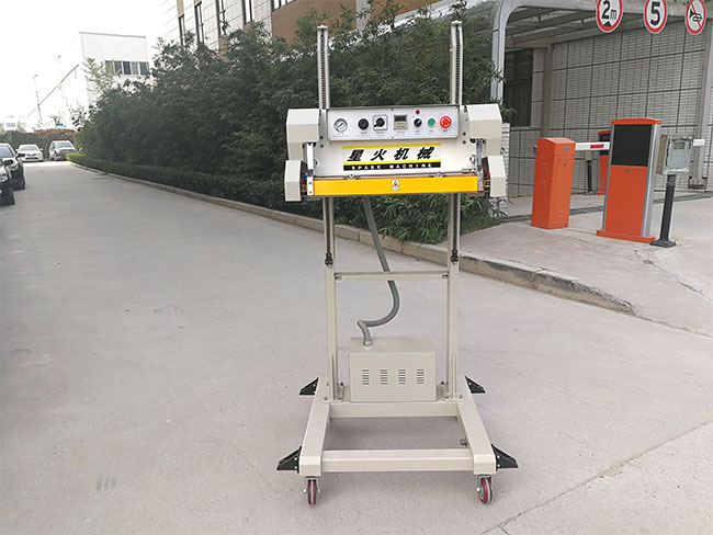 �ǻ����ϴ�С�ͷ�ڙC(j��)�O(sh��)��չʾ