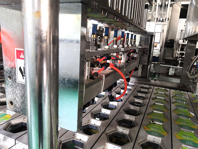 ��ʳ�X���з�ڙC(j��)�O(sh��)�会(x��)��(ji��)չʾ