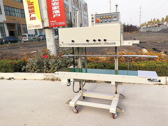 �ǻ��Ԅӷ�ڙC�O��չʾ